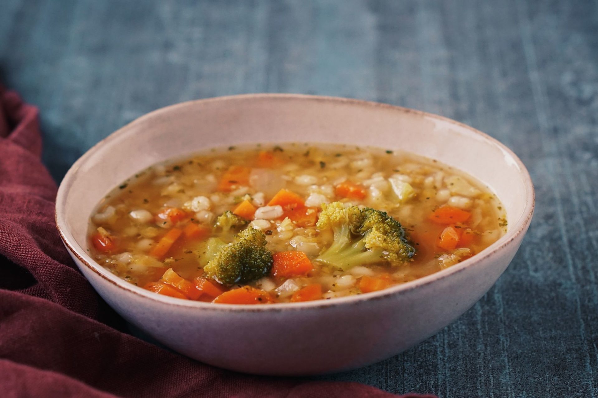 Zeleninová polievka s krúpami